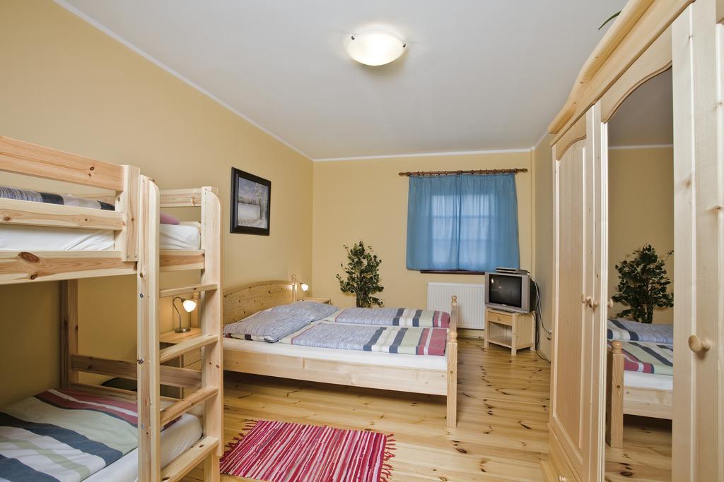 Wellness Hotel Marlin Nová Pec Oda fotoğraf